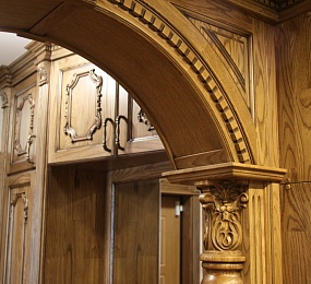 Арка из дуба с резьбой